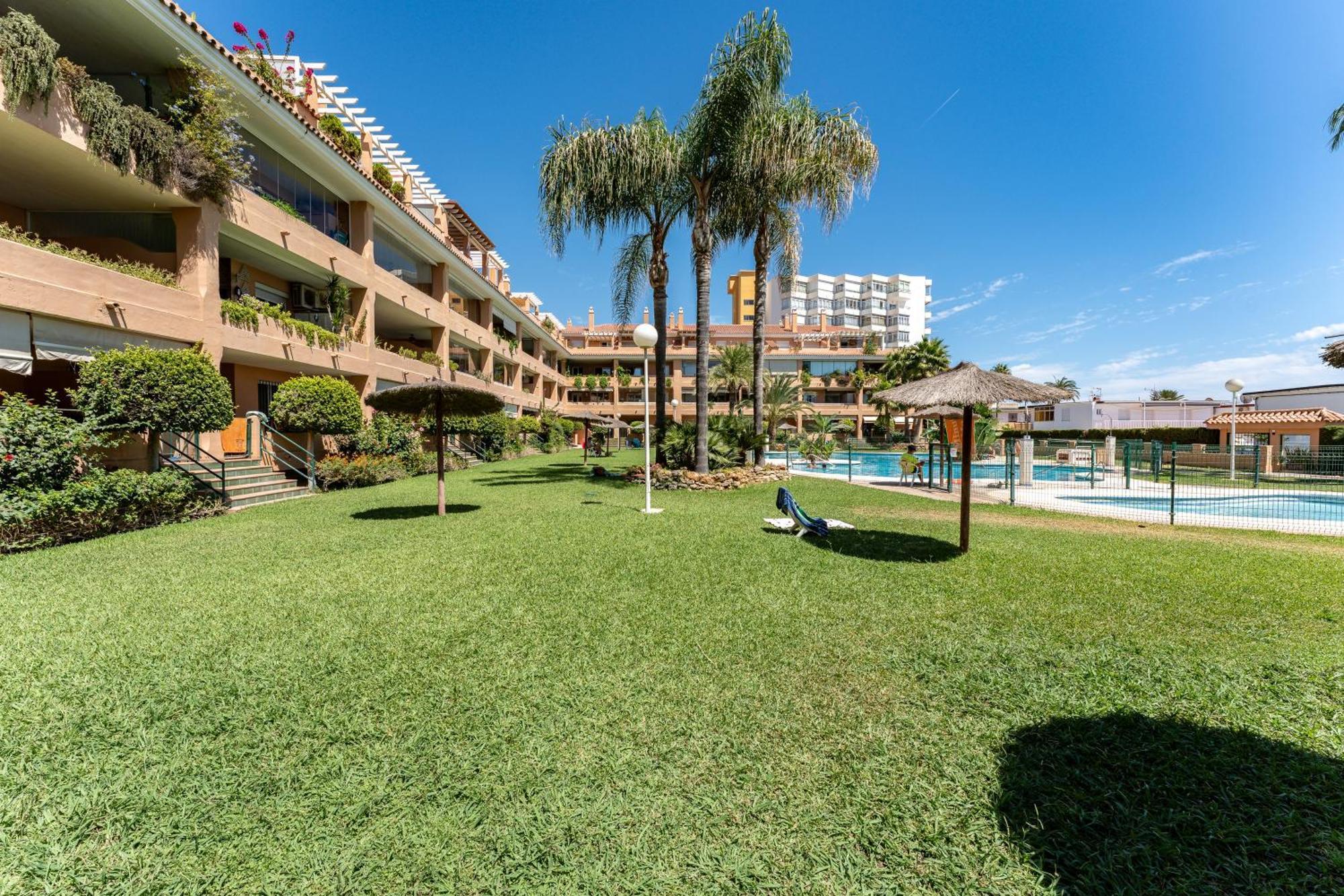 224 Seaview Апартаменты